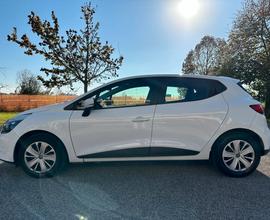 RENAULT Clio 2016 - 75 CV