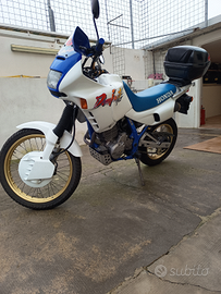 Honda NX 650 Dominator