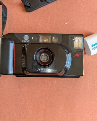 Minolta AF-DL  Fotocamera compatta analogica.