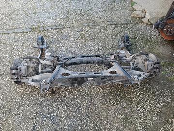 ASSALE POSTERIORE VOLVO XC40 2024