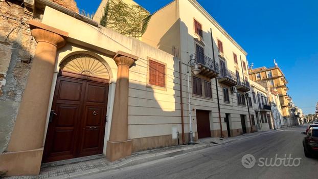 Palazzina ristrutturata in centro storico a Menfi