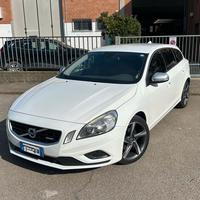 Volvo V60 R Design D3