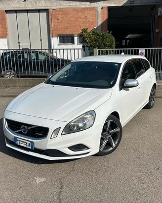 Volvo V60 R Design D3