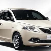 Lancia ypsilon 1.2 b muso musata frontale 2018