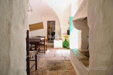 CASA DI CORTE A OSTUNI