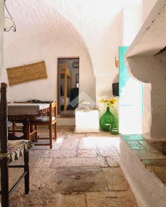 CASA DI CORTE A OSTUNI
