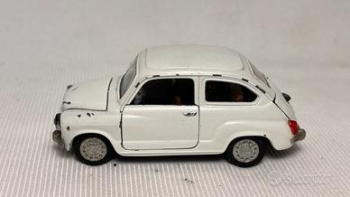 Auto Pilen 1/43 Seat 600