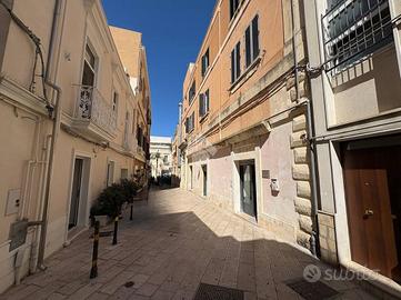 NEGOZIO A BRINDISI