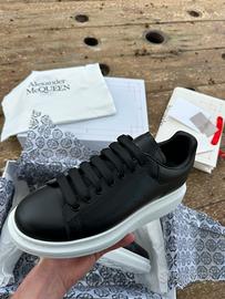 Scarpe Alexander McQueen Nere con suola Bianca
