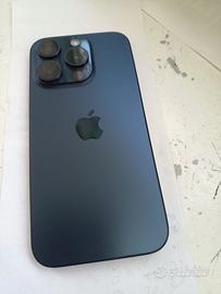 Iphone 15 pro blu titanio