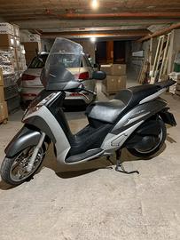 Scooter Peugeot 125