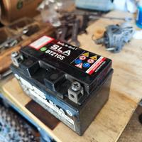 Batteria moto 12V Yamaha r6 e altri modelli