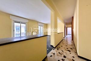 QUADRILOCALE LUMINOSISSIMO CON CANTINA IN ZONA TRA