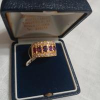 anello a fascia in oro 18kt e pietre preziose 