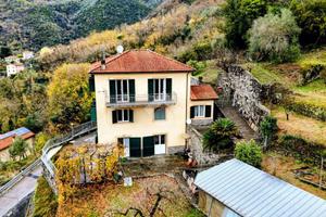 VILLA SINGOLA A CARASCO