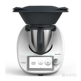 Bimby TM 6 completo di tutti gli accessori 