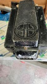 Pedaliera per regolare la velocità di un motore.