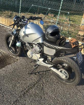 Honda Varedero 125 Cafè racer
