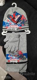 Set cappellino guanti scarpa Spiderman