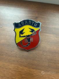 STEMMA SCRITTA LOGO SMALTATO ABARTH SCORPIONE FIAT