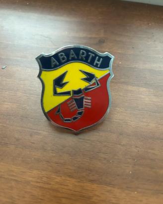 STEMMA SCRITTA LOGO SMALTATO ABARTH SCORPIONE FIAT