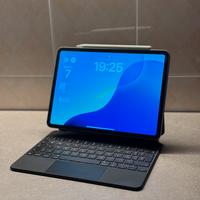 IPad Pro 11 4 Gen 256GB LTE  Pencil - Keyboard