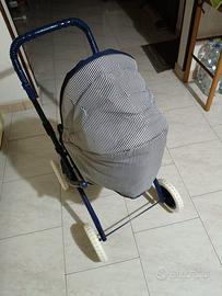 Carrozzina giocattolo