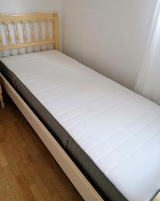 Letto singolo con materasso