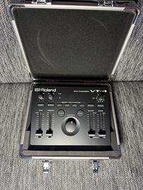 Roland VT-4