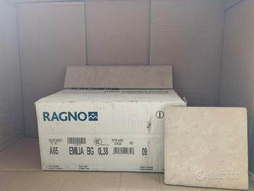 Pavimento e battiscopa per balcone 'Ragno - E' 