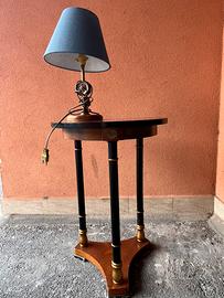 TAVOLINO CON LUME