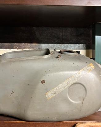 Serbatoio moto Gilera regolarità competizione 175