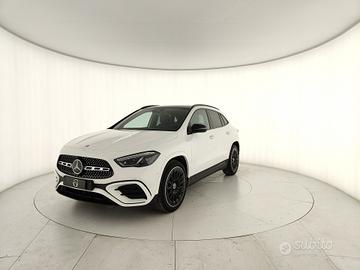 MERCEDES-BENZ GLA 180
