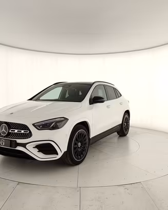MERCEDES-BENZ GLA 180