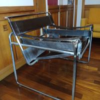 Sedia Wassily B3 di Marcel Breuer in pelle