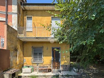 CASA DI CORTE A MONTÙ BECCARIA