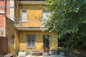 CASA DI CORTE A MONTÙ BECCARIA