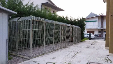 RECINTO IN ACCIAIO ZINCATO CON ANTISCAVALCO