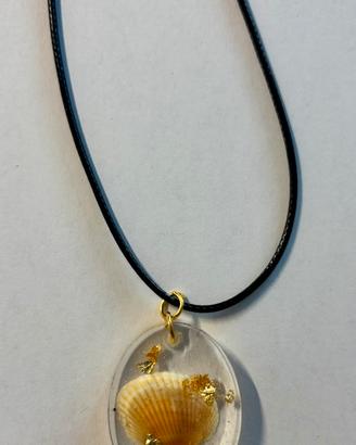 Collana artigianale con conchiglie fatta a mano