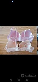 Coppia di reggiseni nuovi