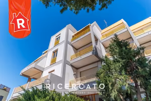 Appartamento al terzo e ultimo piano con ampio sco