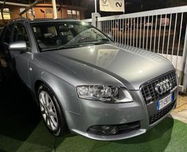 stupenda Audi A4 SLINE 2.0 16V TDI GANCIO TRAINO