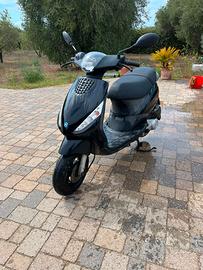 Scooter Zip piaggio 504T