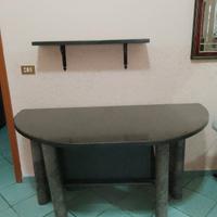 tavolo di marmo con accessori 