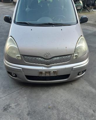 TOYOTA YARIS VERSO 2006 SOLO PER RICAMBI