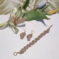 Parure bracciale e orecchini ad uncinetto