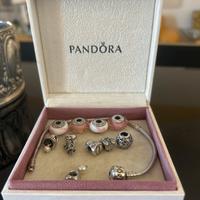 Bracciale pandora con charms