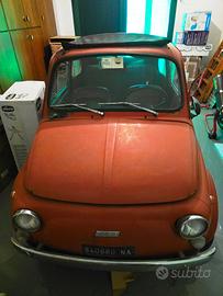 Fiat CInquecento rossa