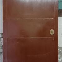 Porta in ferro per cantina