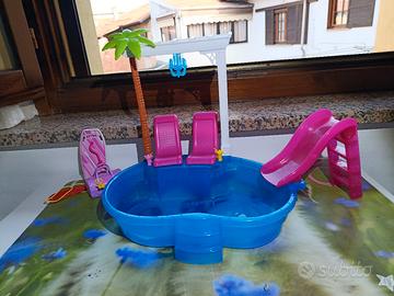 Barbie Piscina